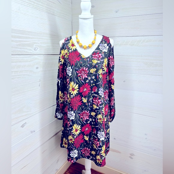 Grace Elements Dresses & Skirts - Grace Elements Cold Shoulder Cut out Sleeve Floral Print Dress 8 FREE SHIP